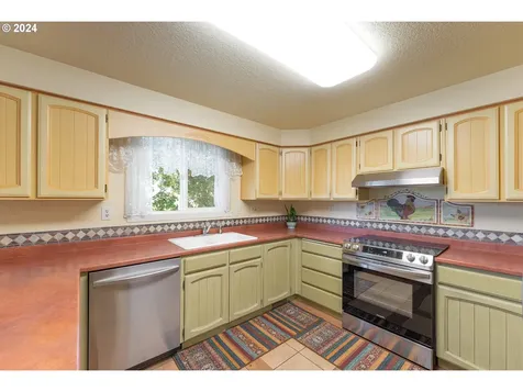 984 Wagontire Drive Myrtle Creek OR 97457