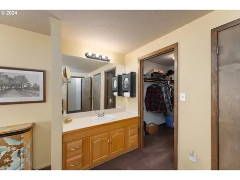 984 Wagontire Drive Myrtle Creek OR 97457