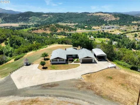 984 Wagontire Drive Myrtle Creek OR 97457