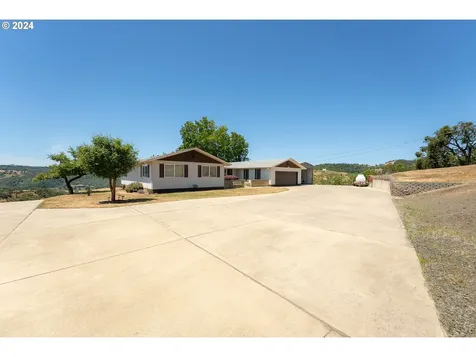 984 Wagontire Drive Myrtle Creek OR 97457