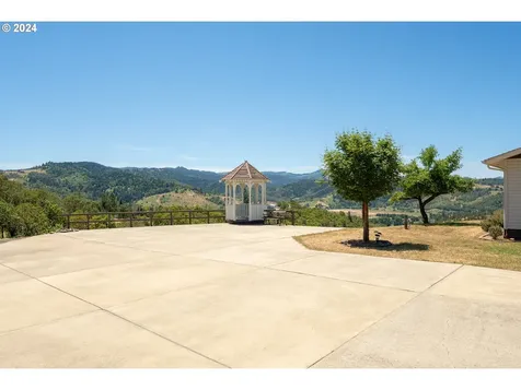 984 Wagontire Drive Myrtle Creek OR 97457