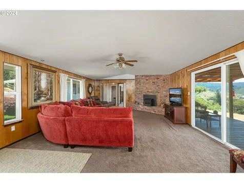 984 Wagontire Drive Myrtle Creek OR 97457
