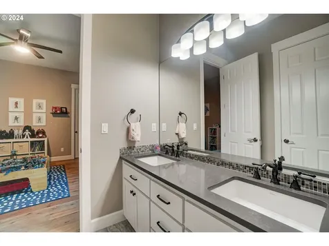 23611 Ne 178th Street Brush Prairie WA 98606