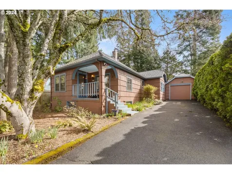 7454 SW 53rd Avenue Portland OR 97219
