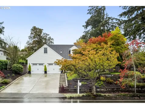 5222 Summit Street West Linn OR 97068