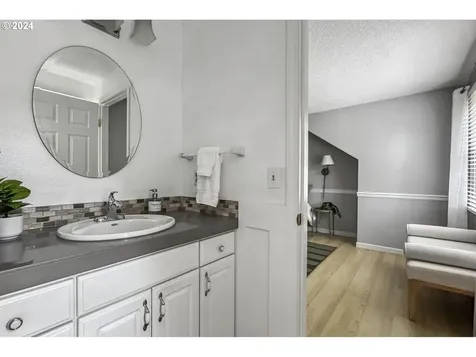 5222 Summit Street West Linn OR 97068