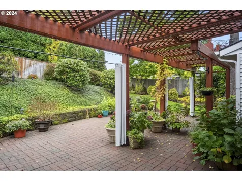 5222 Summit Street West Linn OR 97068