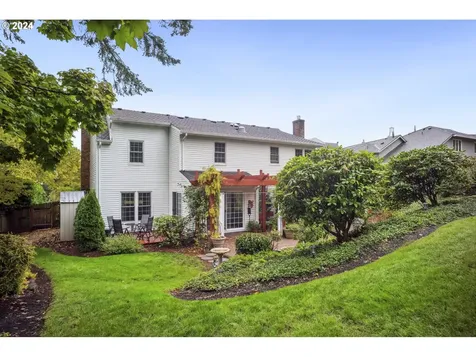 5222 Summit Street West Linn OR 97068