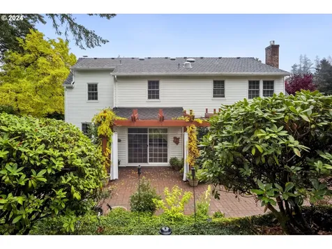 5222 Summit Street West Linn OR 97068