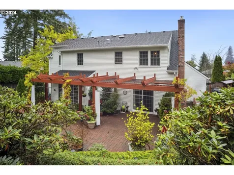 5222 Summit Street West Linn OR 97068