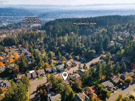 5222 Summit Street West Linn OR 97068