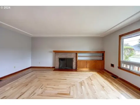 436 S Franklin Street Seaside OR 97138