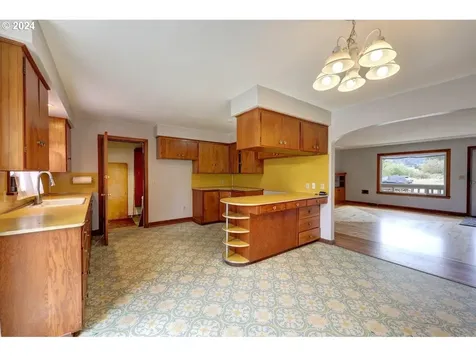 436 S Franklin Street Seaside OR 97138