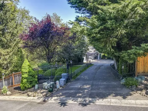 3136 Tanner Park Drive Eugene OR 97405