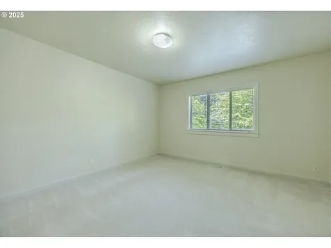 3136 Tanner Park Drive Eugene OR 97405