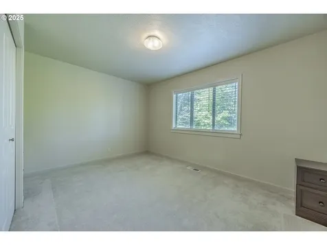 3136 Tanner Park Drive Eugene OR 97405