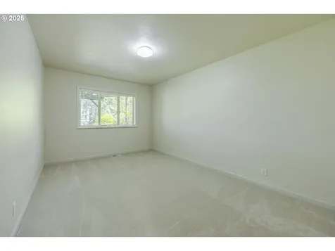 3136 Tanner Park Drive Eugene OR 97405