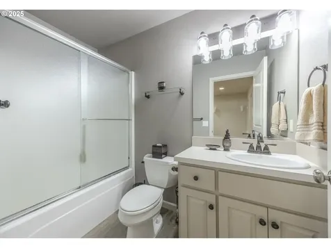 3136 Tanner Park Drive Eugene OR 97405