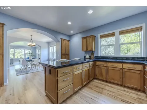 3136 Tanner Park Drive Eugene OR 97405
