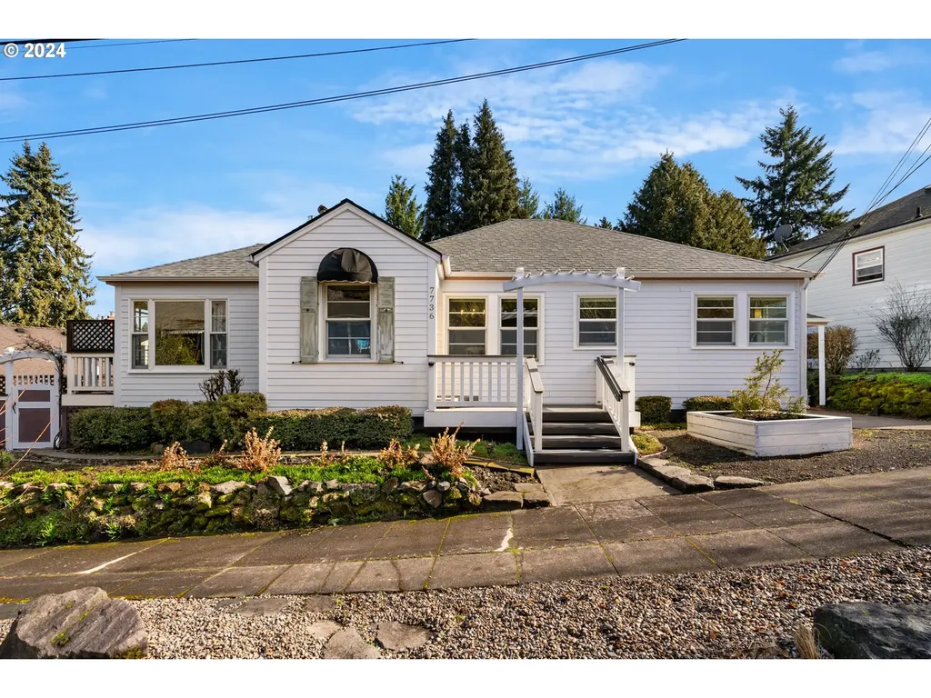 7736 Sw Burlingame Avenue Portland OR 97219