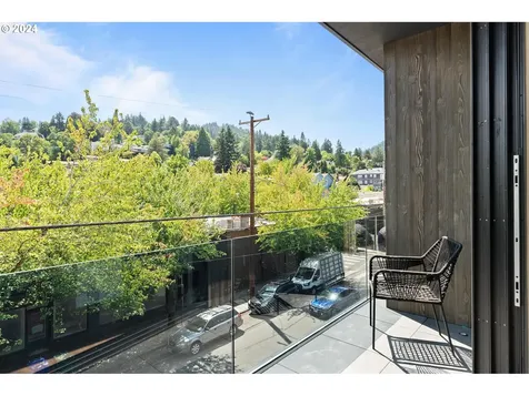 2791 NW Thurman Street Portland OR 97210