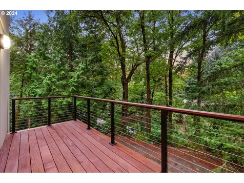 4915 Sw Barnes Road Portland OR 97221
