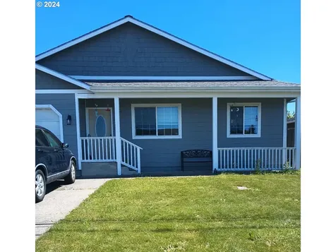 1023 Sanford Street Coos Bay OR 97420