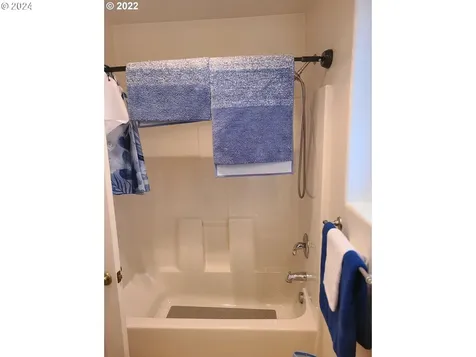 1023 Sanford Street Coos Bay OR 97420