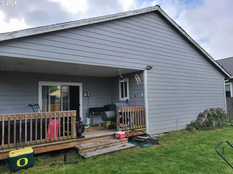 1023 Sanford Street Coos Bay OR 97420