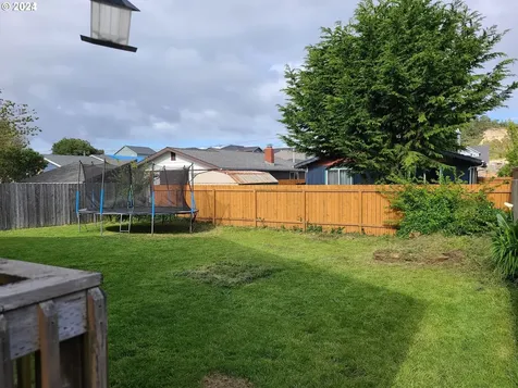 1023 Sanford Street Coos Bay OR 97420