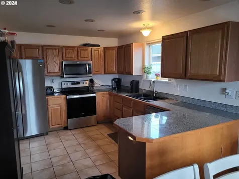 1023 Sanford Street Coos Bay OR 97420