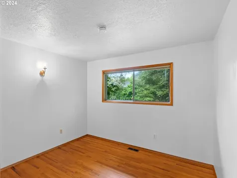 16732 Se Haig Street Portland OR 97236