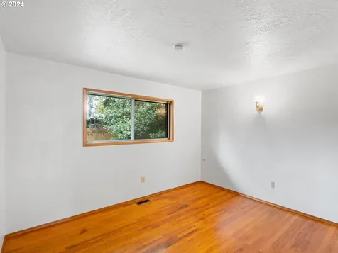 16732 Se Haig Street Portland OR 97236