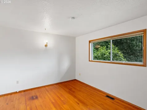 16732 Se Haig Street Portland OR 97236