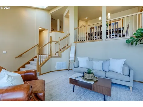 749 Woodcrest Drive Springfield OR 97477