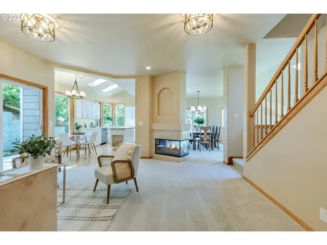 749 Woodcrest Drive Springfield OR 97477