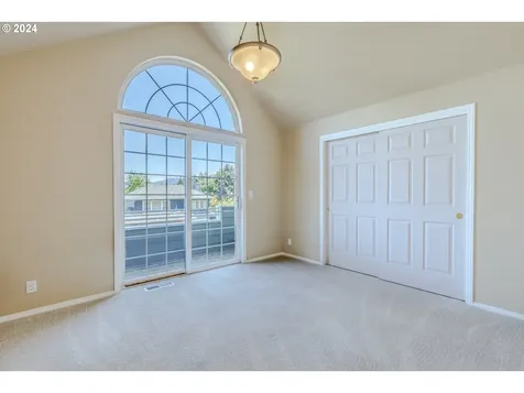 749 Woodcrest Drive Springfield OR 97477