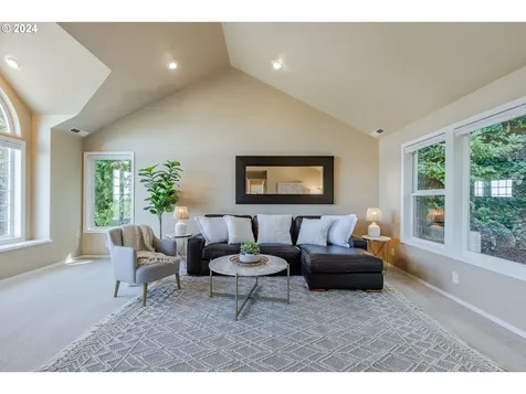 749 Woodcrest Drive Springfield OR 97477