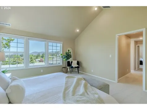 749 Woodcrest Drive Springfield OR 97477
