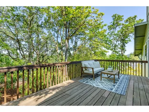 749 Woodcrest Drive Springfield OR 97477