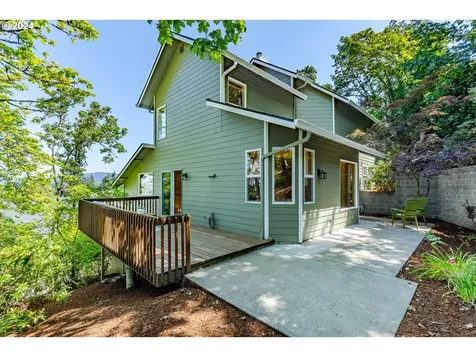 749 Woodcrest Drive Springfield OR 97477