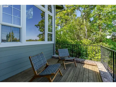 749 Woodcrest Drive Springfield OR 97477