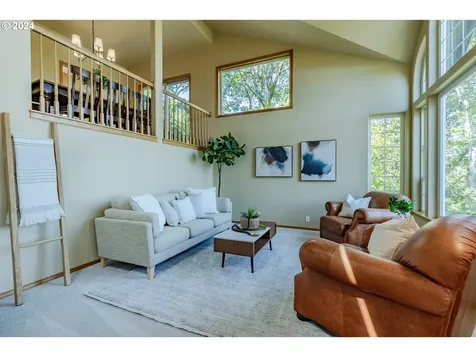 749 Woodcrest Drive Springfield OR 97477