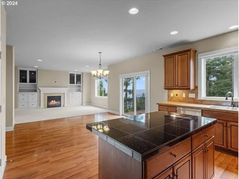 10932 SE Hilltop Court Happy Valley OR 97086