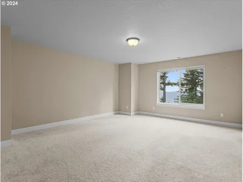 10932 SE Hilltop Court Happy Valley OR 97086