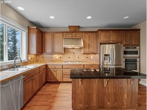 10932 SE Hilltop Court Happy Valley OR 97086