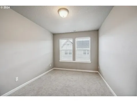 6818 Se Crimson Lane Hillsboro OR 97123