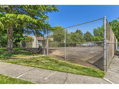 12016 Sw Camden Lane Beaverton OR 97008