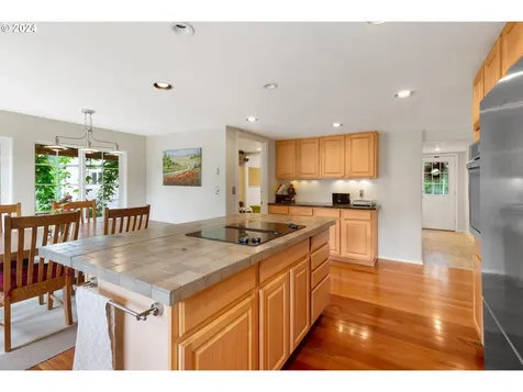 2800 Ne Lockwood Creek Road La Center WA 98629