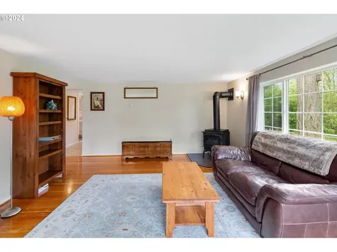 2800 Ne Lockwood Creek Road La Center WA 98629